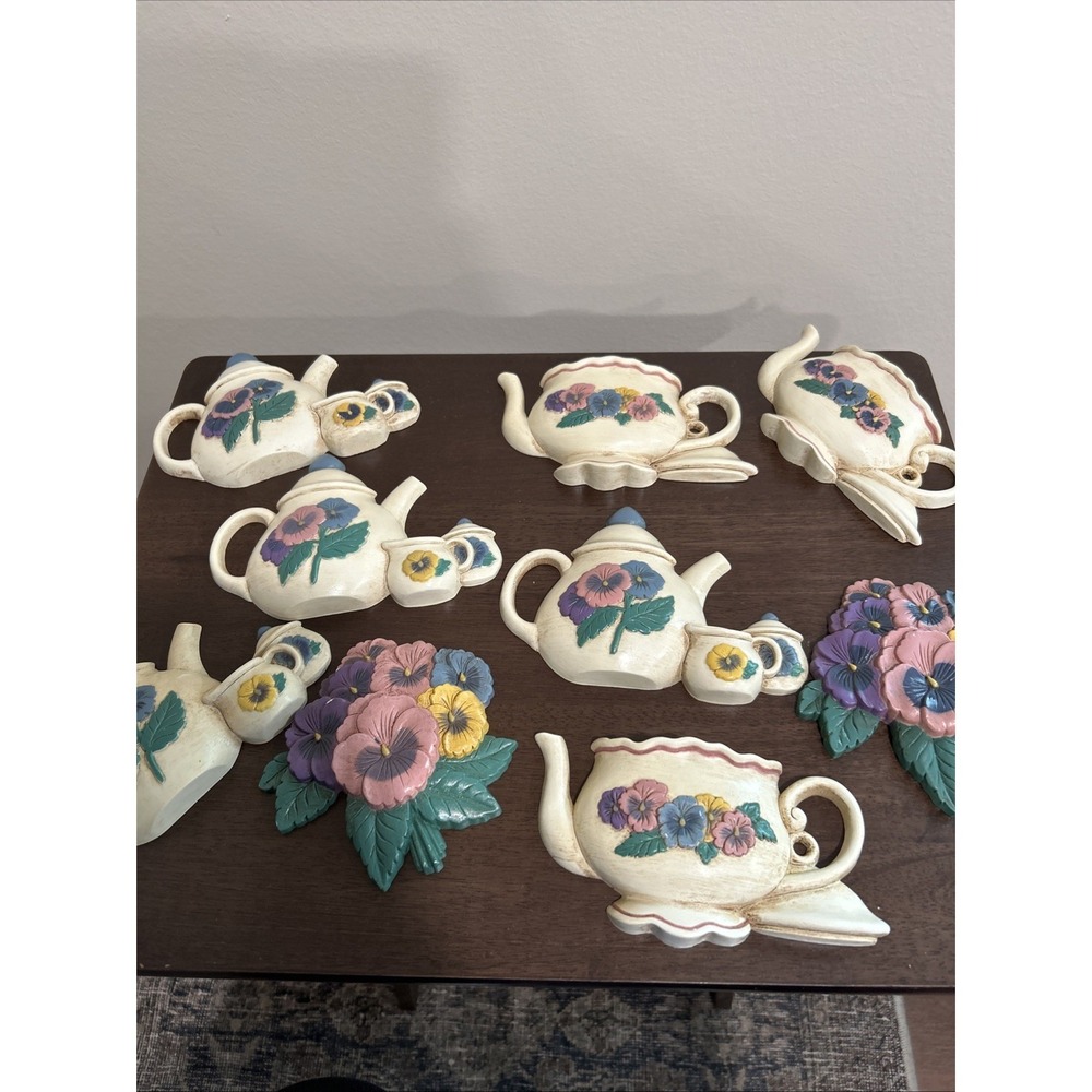 vintage home interiors Cottage Decor Kitchen Plaques Teapots Floral